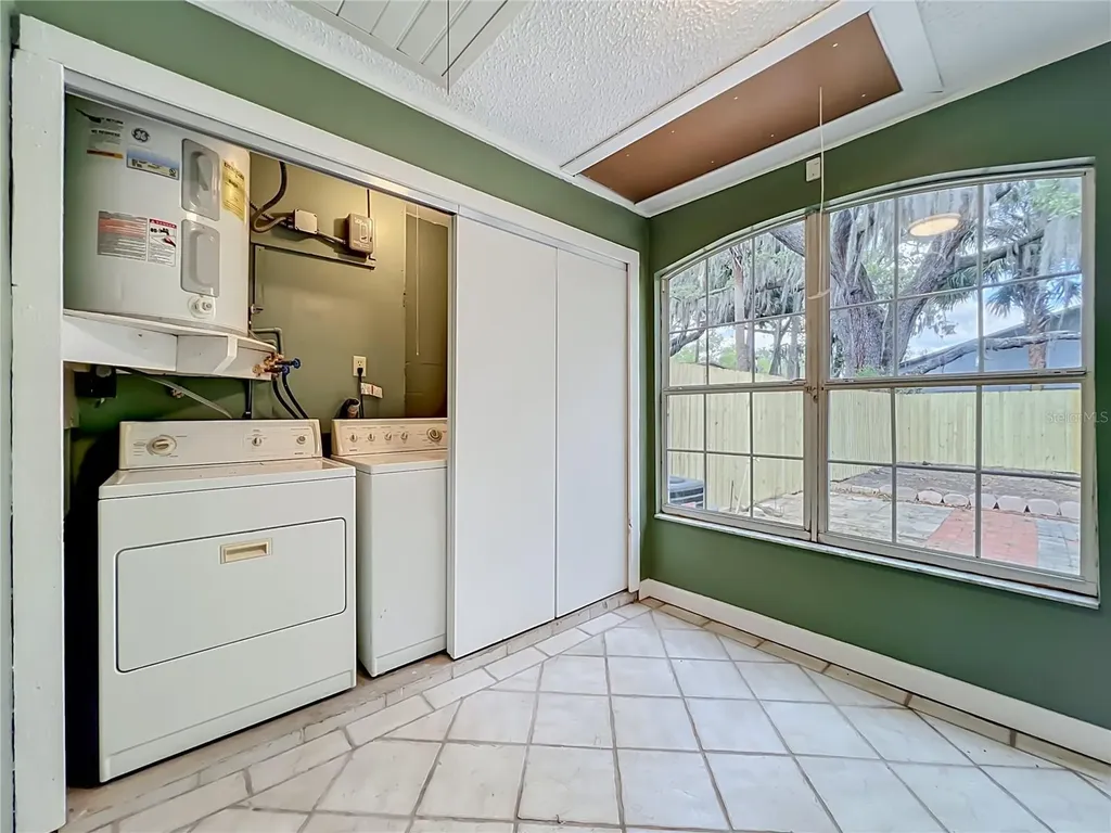2557 Riva Court Orlando FL 32817