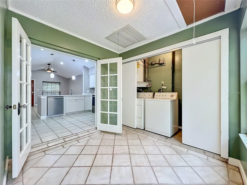 2557 Riva Court Orlando FL 32817