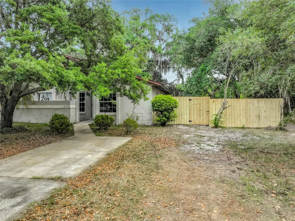 2557 Riva Court Orlando FL 32817