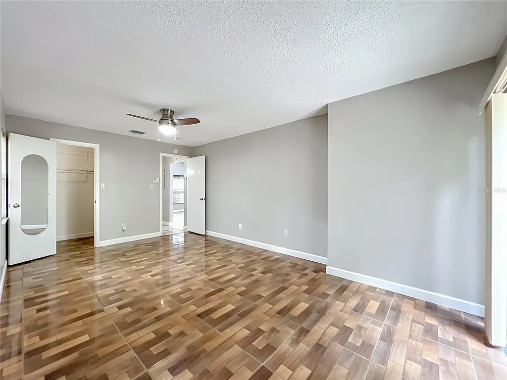 2557 Riva Court Orlando FL 32817