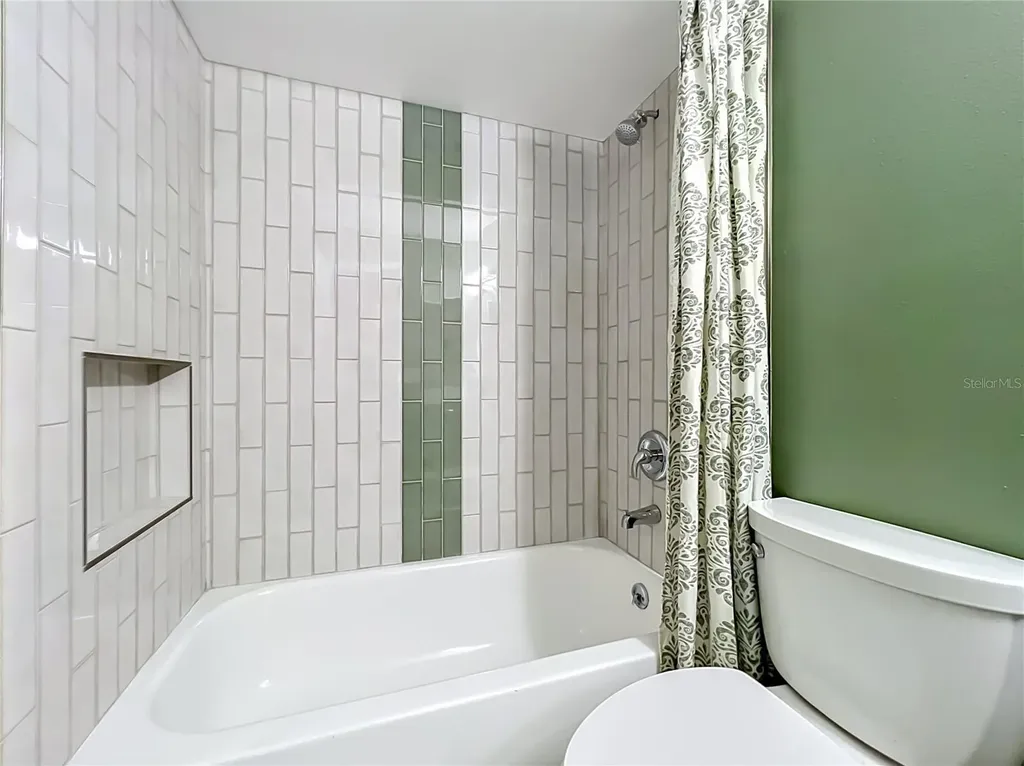 2557 Riva Court Orlando FL 32817