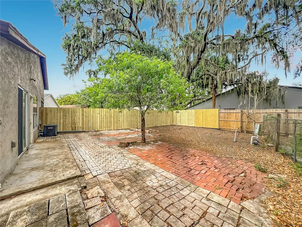 2557 Riva Court Orlando FL 32817