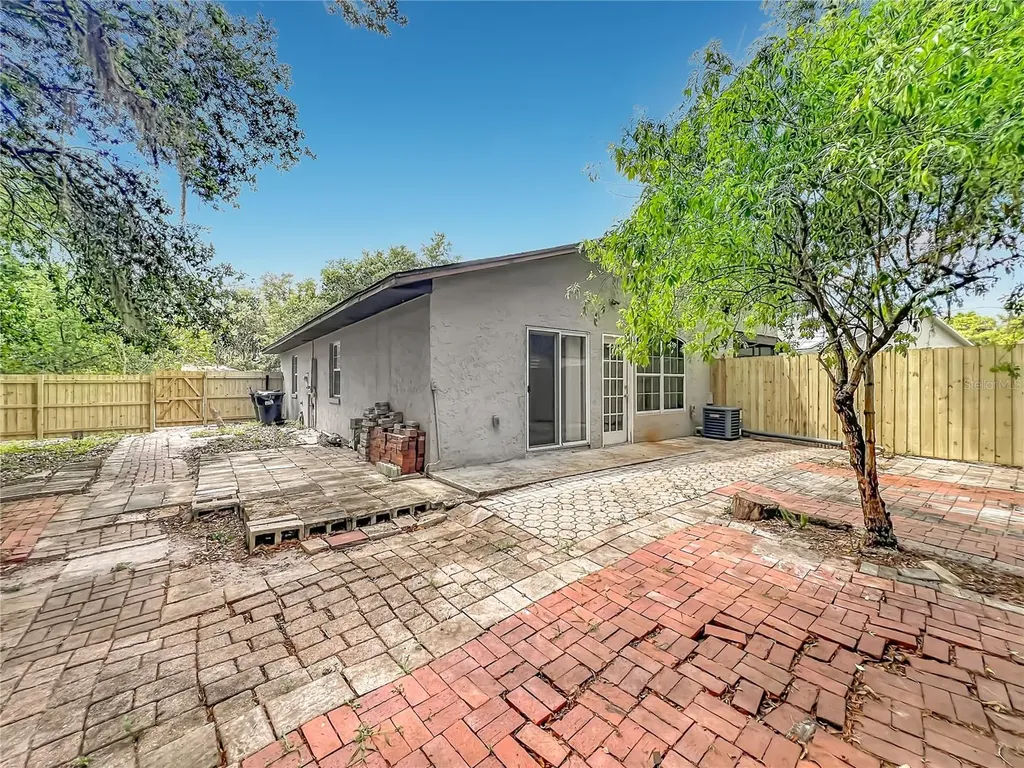 2557 Riva Court Orlando FL 32817
