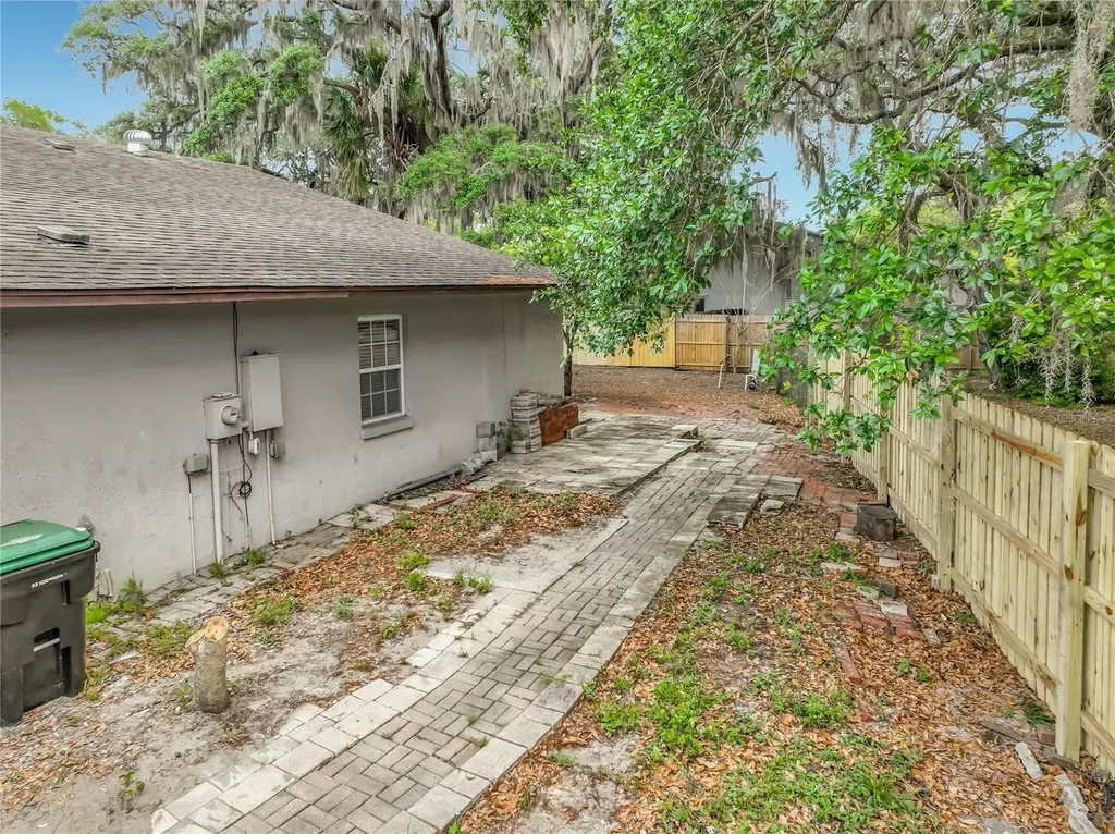 2557 Riva Court Orlando FL 32817