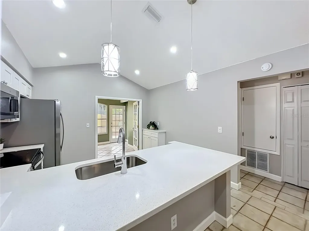 2557 Riva Court Orlando FL 32817
