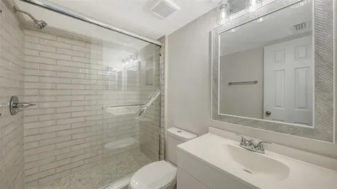 1720 Glenhouse Drive Sarasota FL 34231