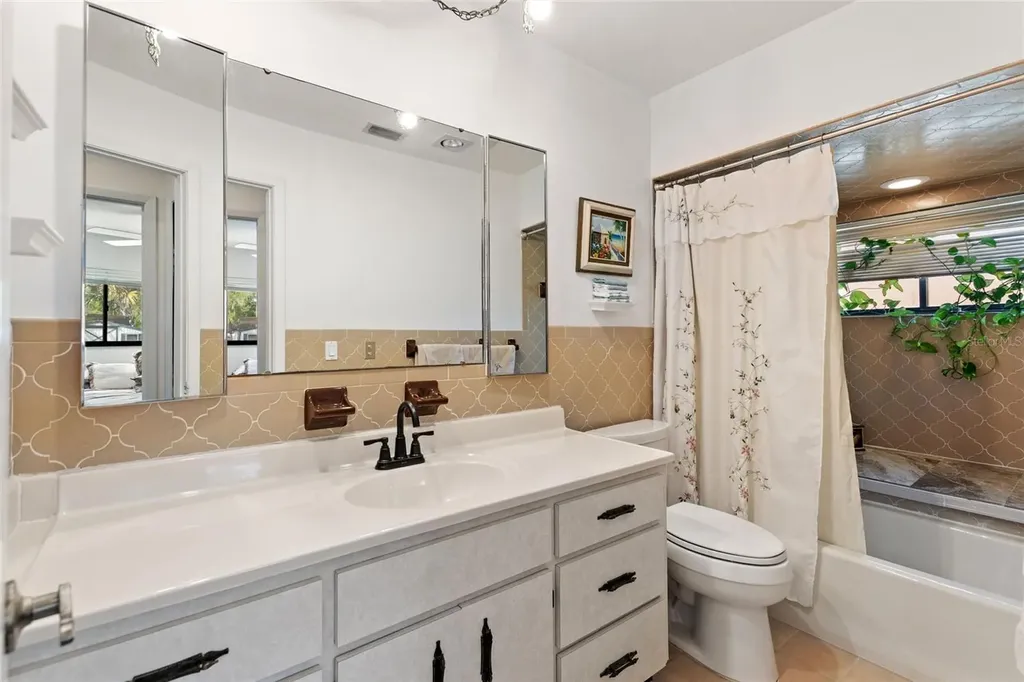 3850 Park Avenue Indian Lake Estates FL 33855