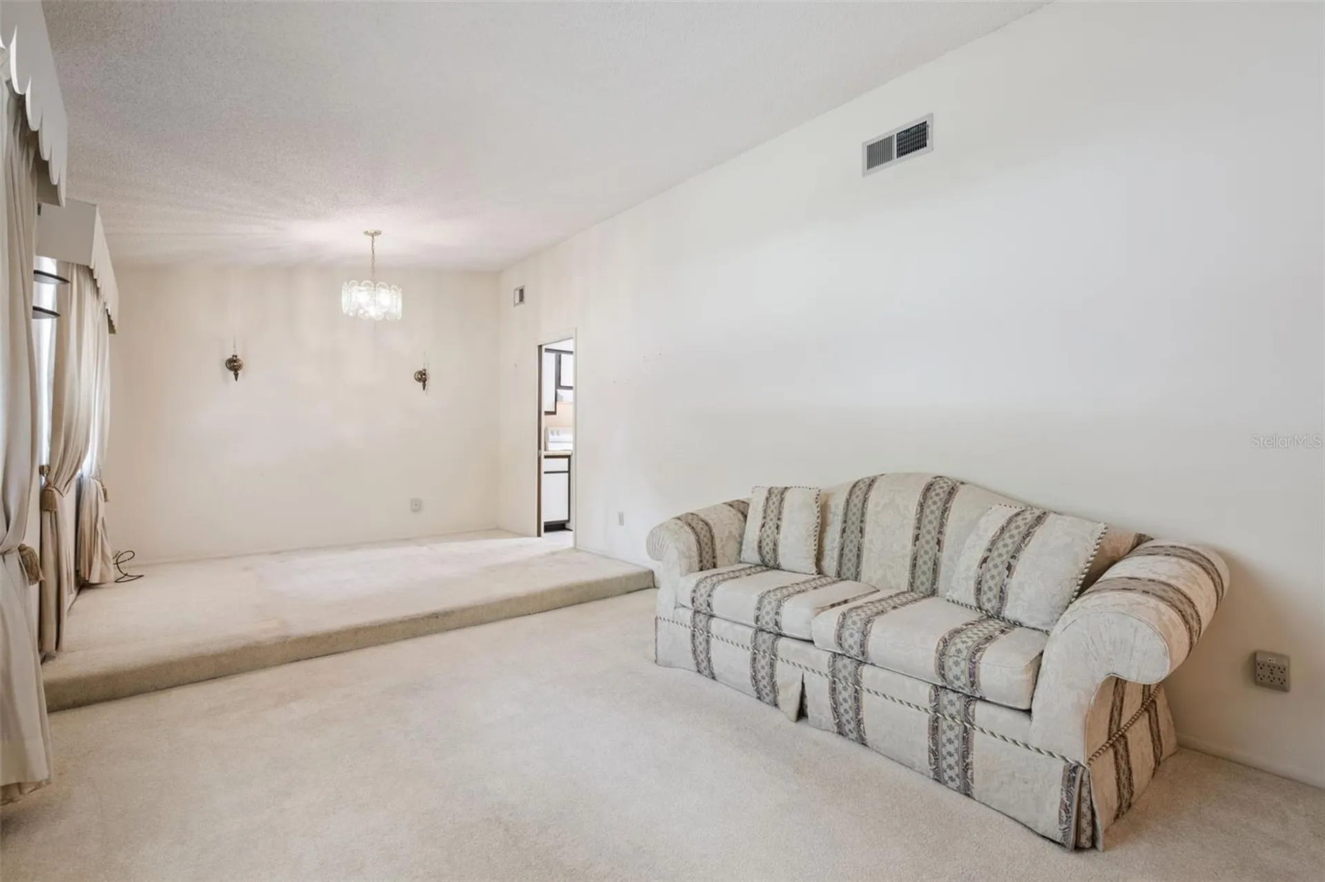 608 Wavecrest Drive Orlando FL 32807