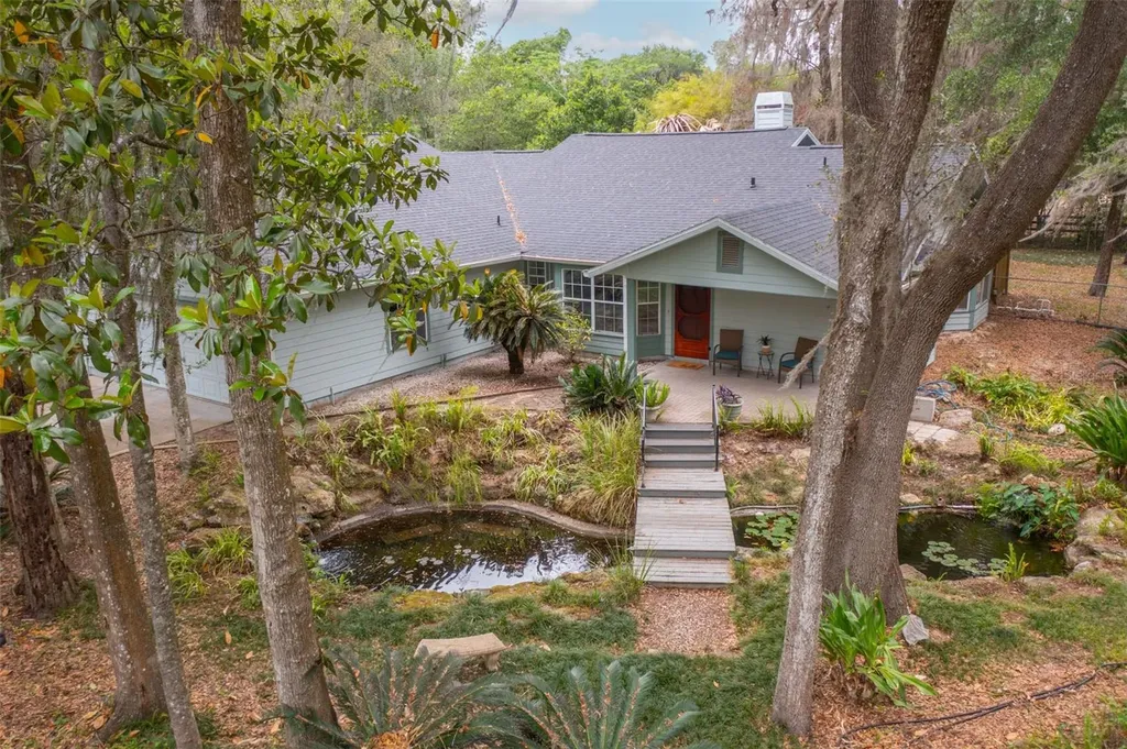 818 NW 202nd Street Newberry FL 32669