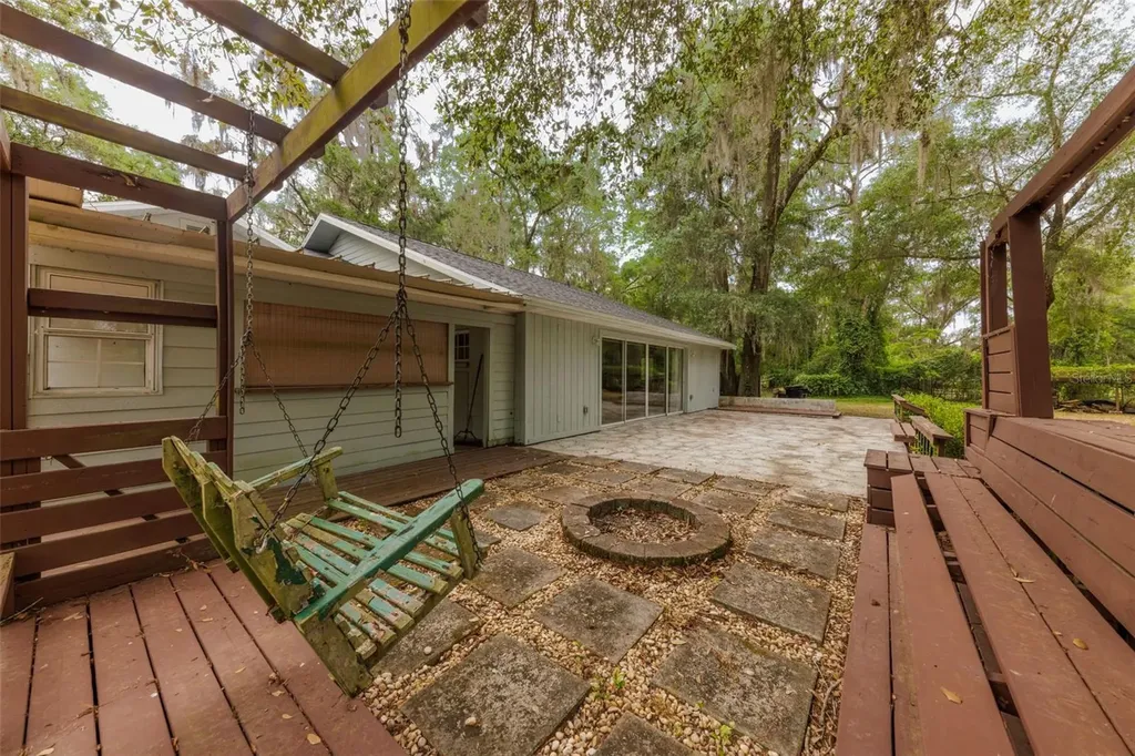 818 NW 202nd Street Newberry FL 32669