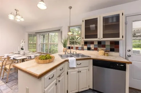 818 NW 202nd Street Newberry FL 32669