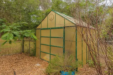 818 NW 202nd Street Newberry FL 32669
