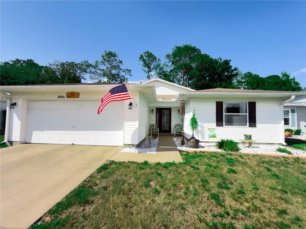 32676 Oak Park Drive Leesburg FL 34748
