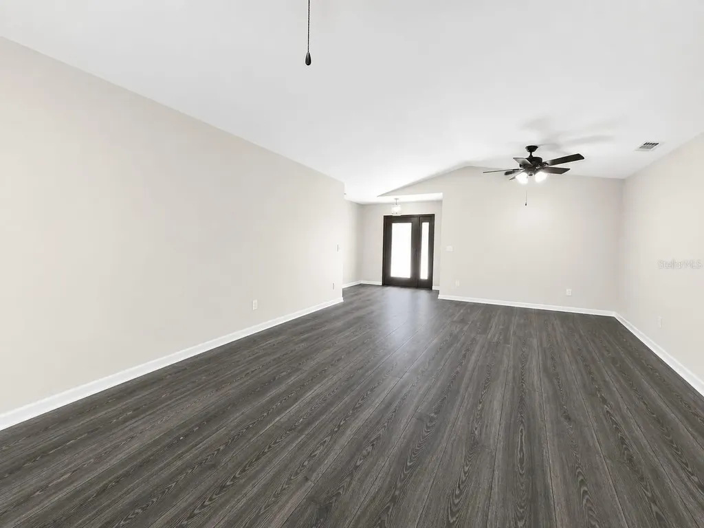32676 Oak Park Drive Leesburg FL 34748