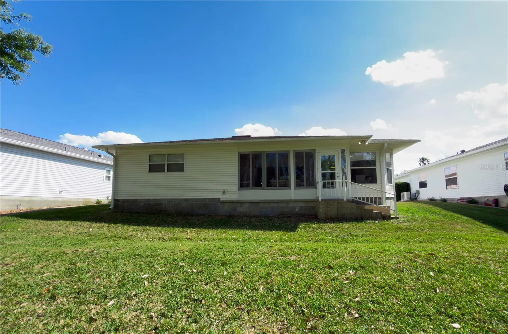 32676 Oak Park Drive Leesburg FL 34748