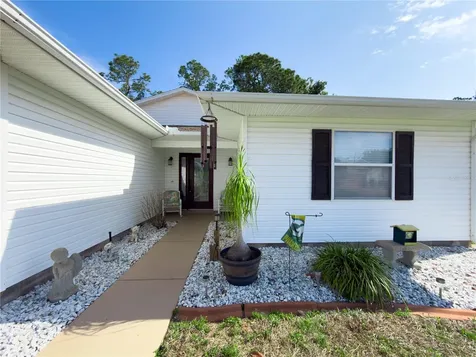 32676 Oak Park Drive Leesburg FL 34748