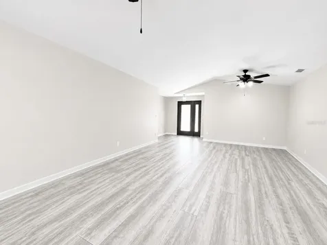 32676 Oak Park Drive Leesburg FL 34748