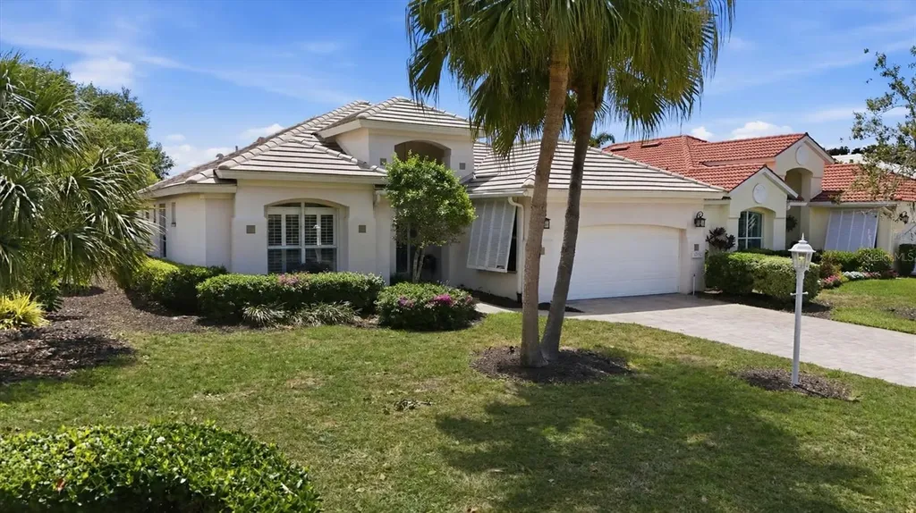 8025 Hampton Court University Park FL 34201