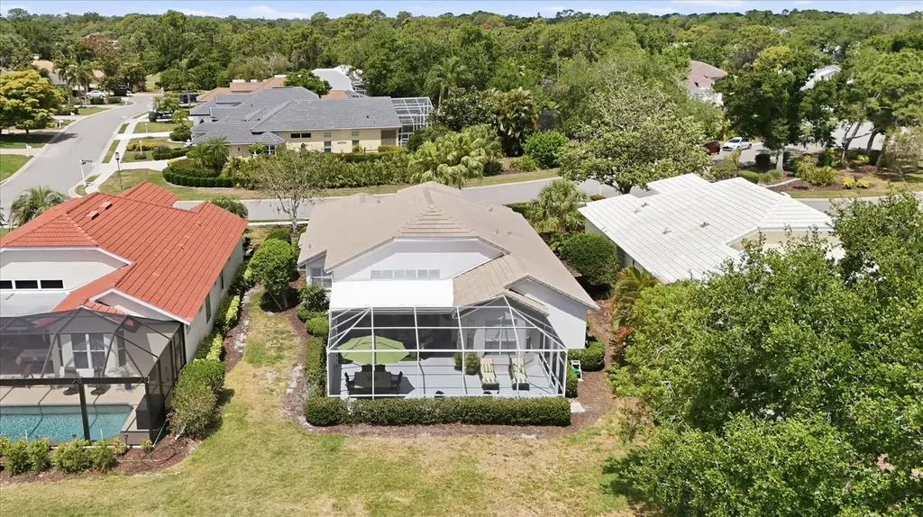 8025 Hampton Court University Park FL 34201