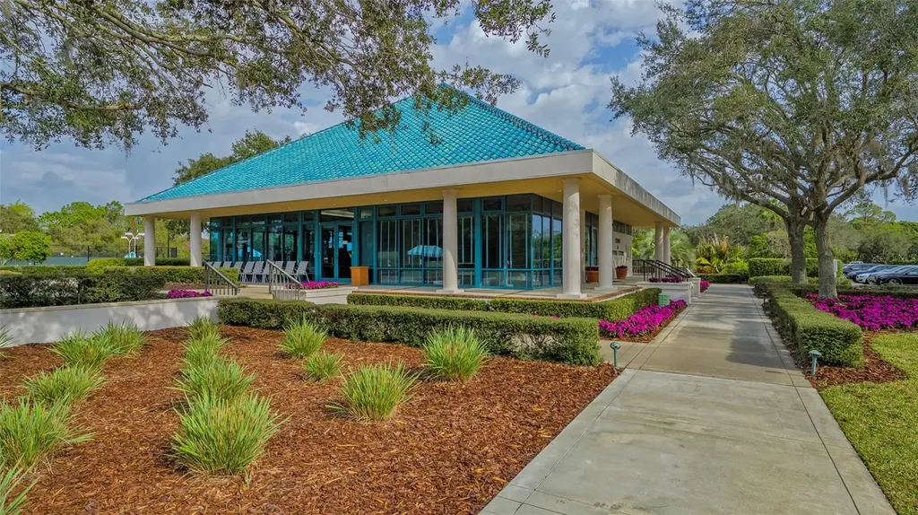 8025 Hampton Court University Park FL 34201