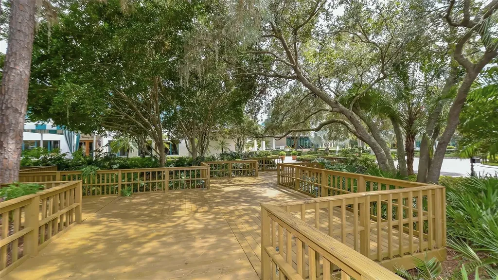 8025 Hampton Court University Park FL 34201