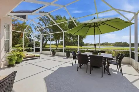 8025 Hampton Court University Park FL 34201