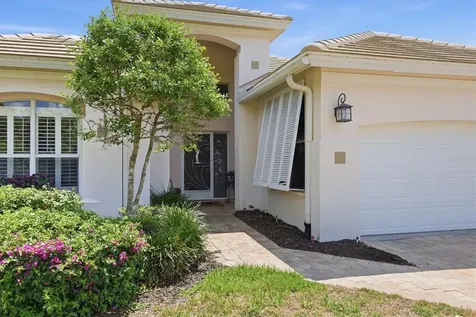 8025 Hampton Court University Park FL 34201