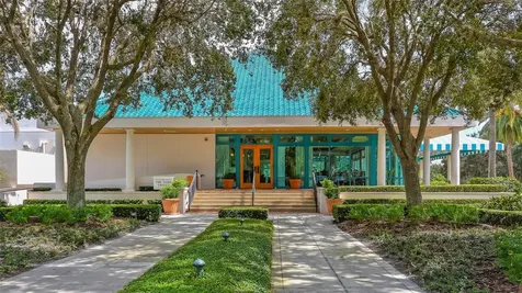 8025 Hampton Court University Park FL 34201