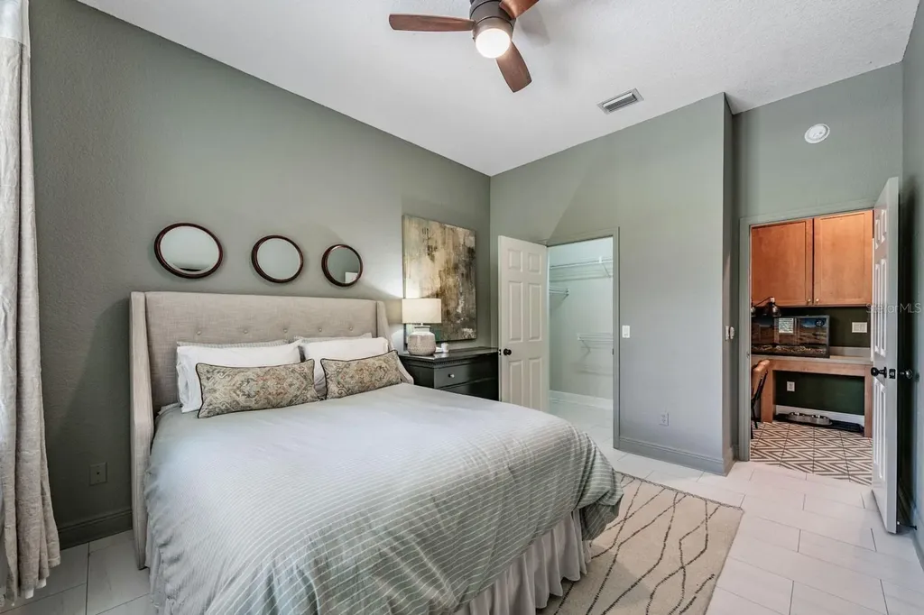 6004 Hammock Hill Avenue Lithia FL 33547