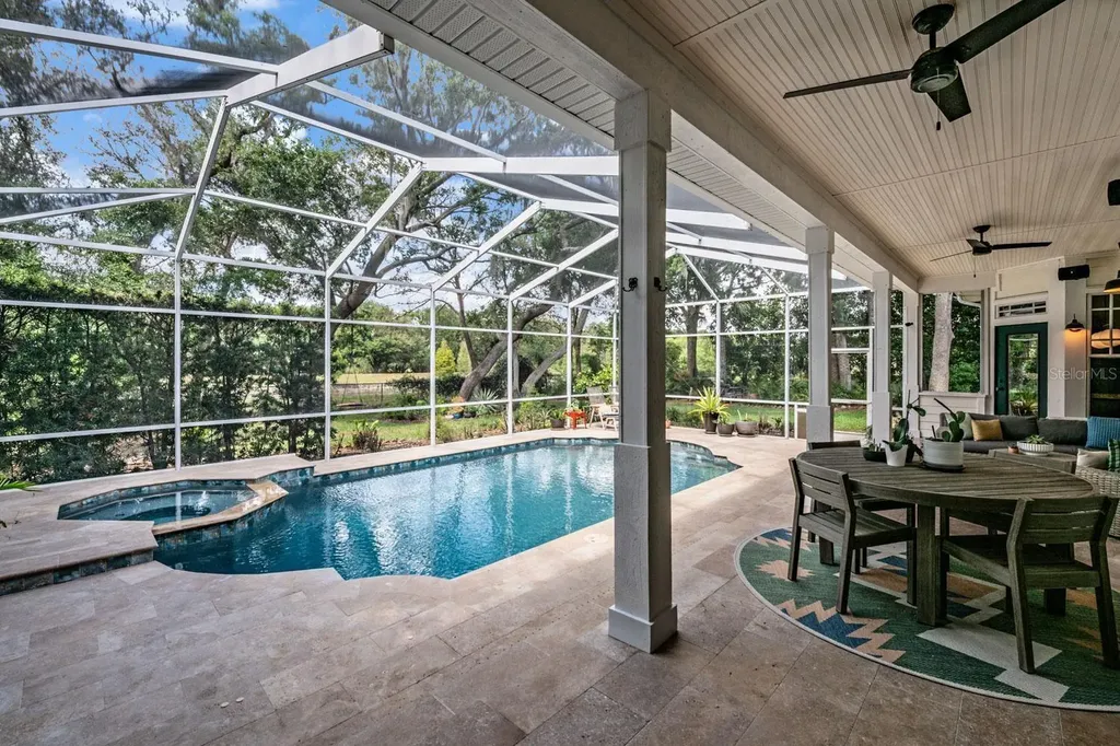 6004 Hammock Hill Avenue Lithia FL 33547