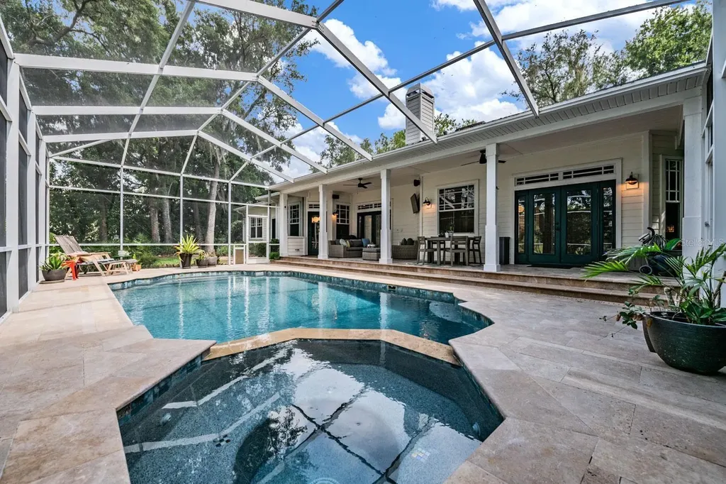 6004 Hammock Hill Avenue Lithia FL 33547
