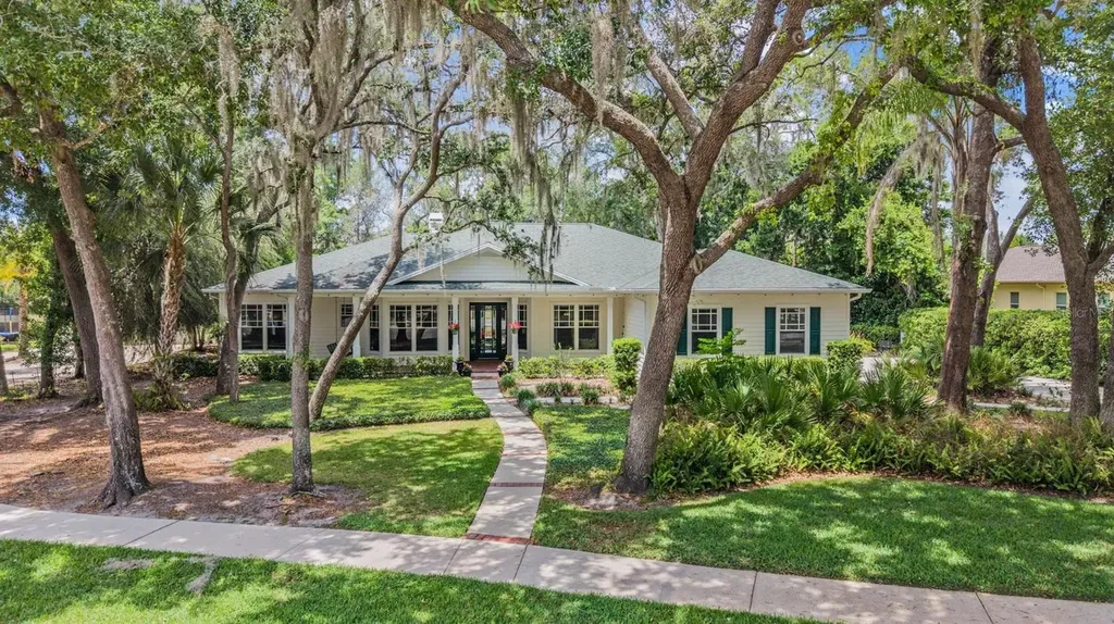 6004 Hammock Hill Avenue Lithia FL 33547