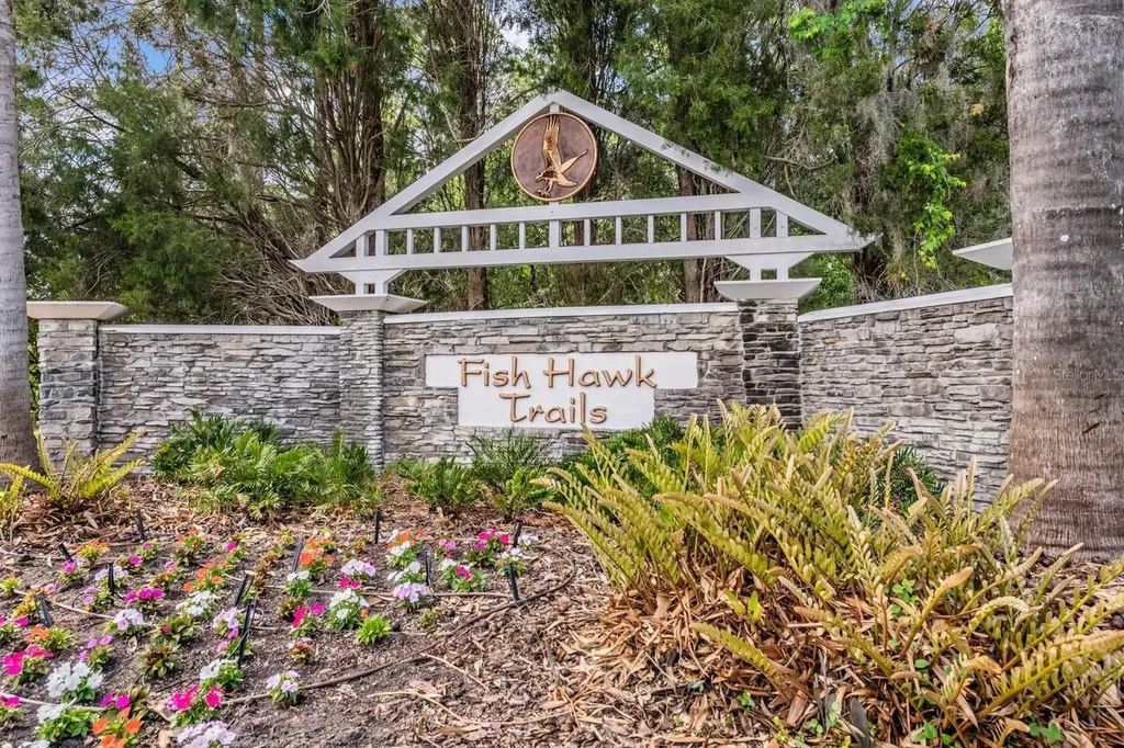 6004 Hammock Hill Avenue Lithia FL 33547