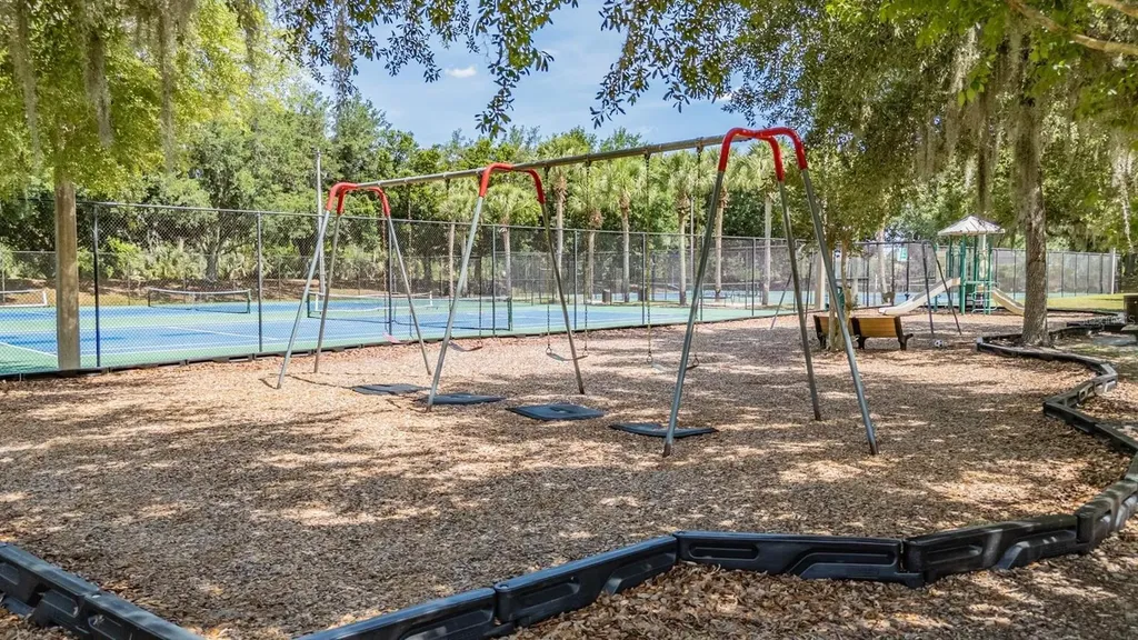 6004 Hammock Hill Avenue Lithia FL 33547