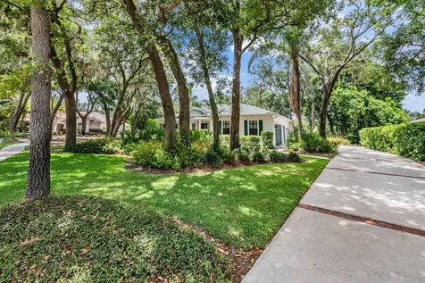 6004 Hammock Hill Avenue Lithia FL 33547