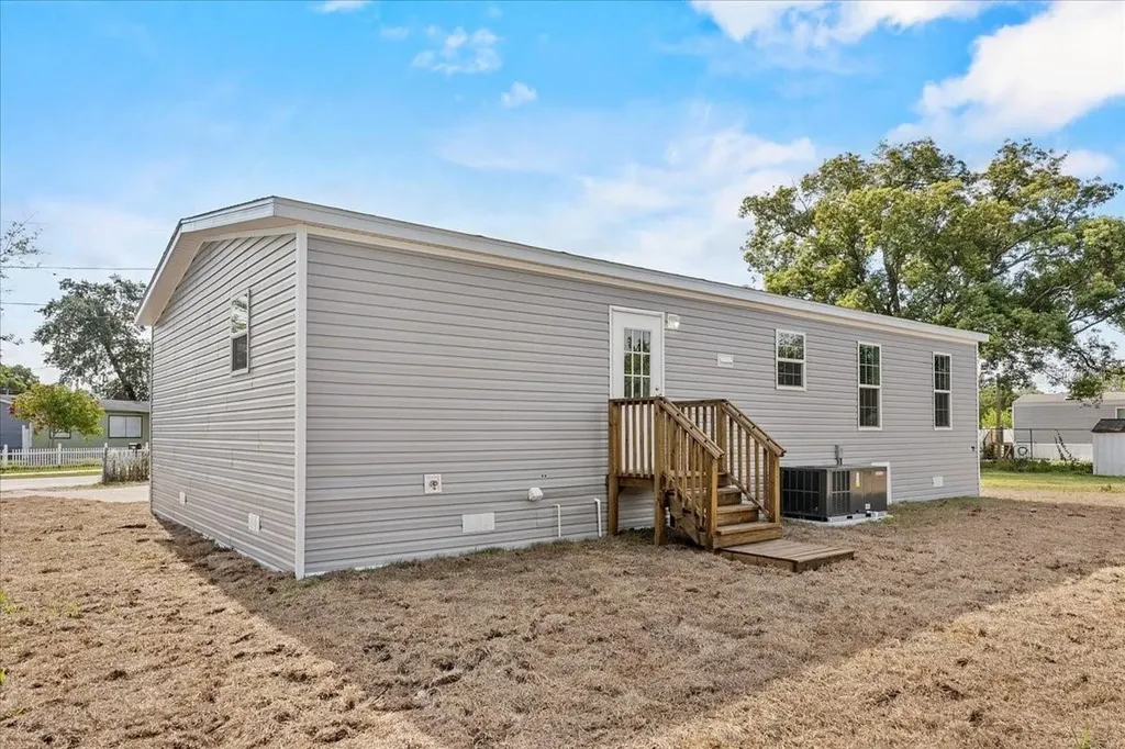 1909 Pleasure Drive Holiday FL 34691