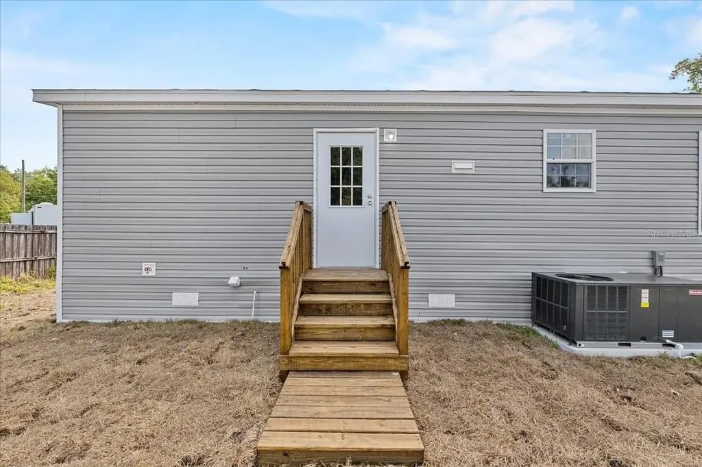 1909 Pleasure Drive Holiday FL 34691