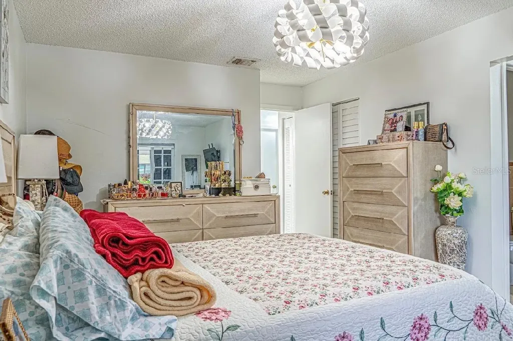 8419 NW 193rd Lane Hialeah FL 33015