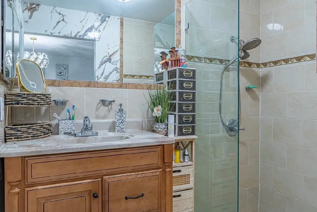 8419 NW 193rd Lane Hialeah FL 33015
