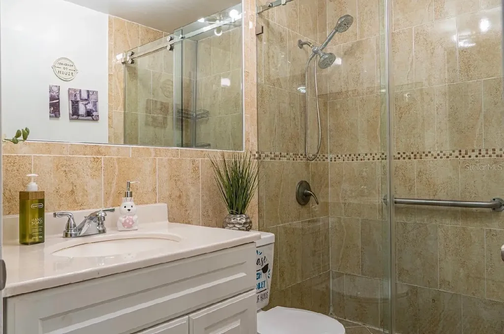 8419 NW 193rd Lane Hialeah FL 33015