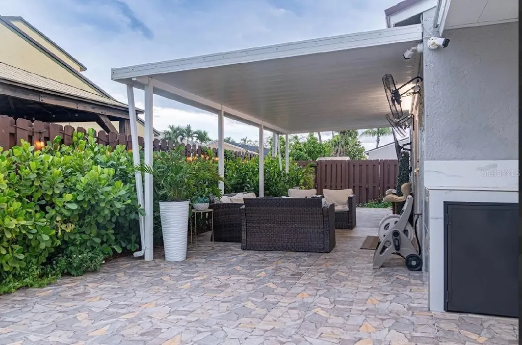 8419 NW 193rd Lane Hialeah FL 33015