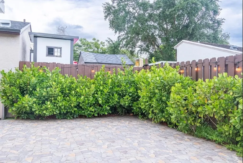 8419 NW 193rd Lane Hialeah FL 33015