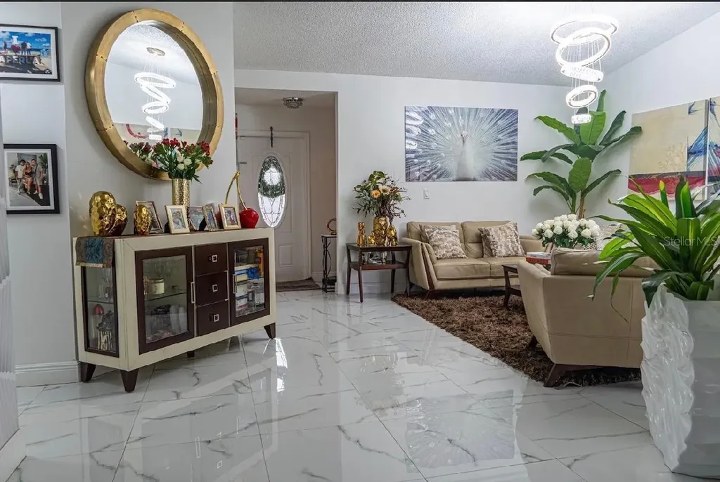 8419 NW 193rd Lane Hialeah FL 33015