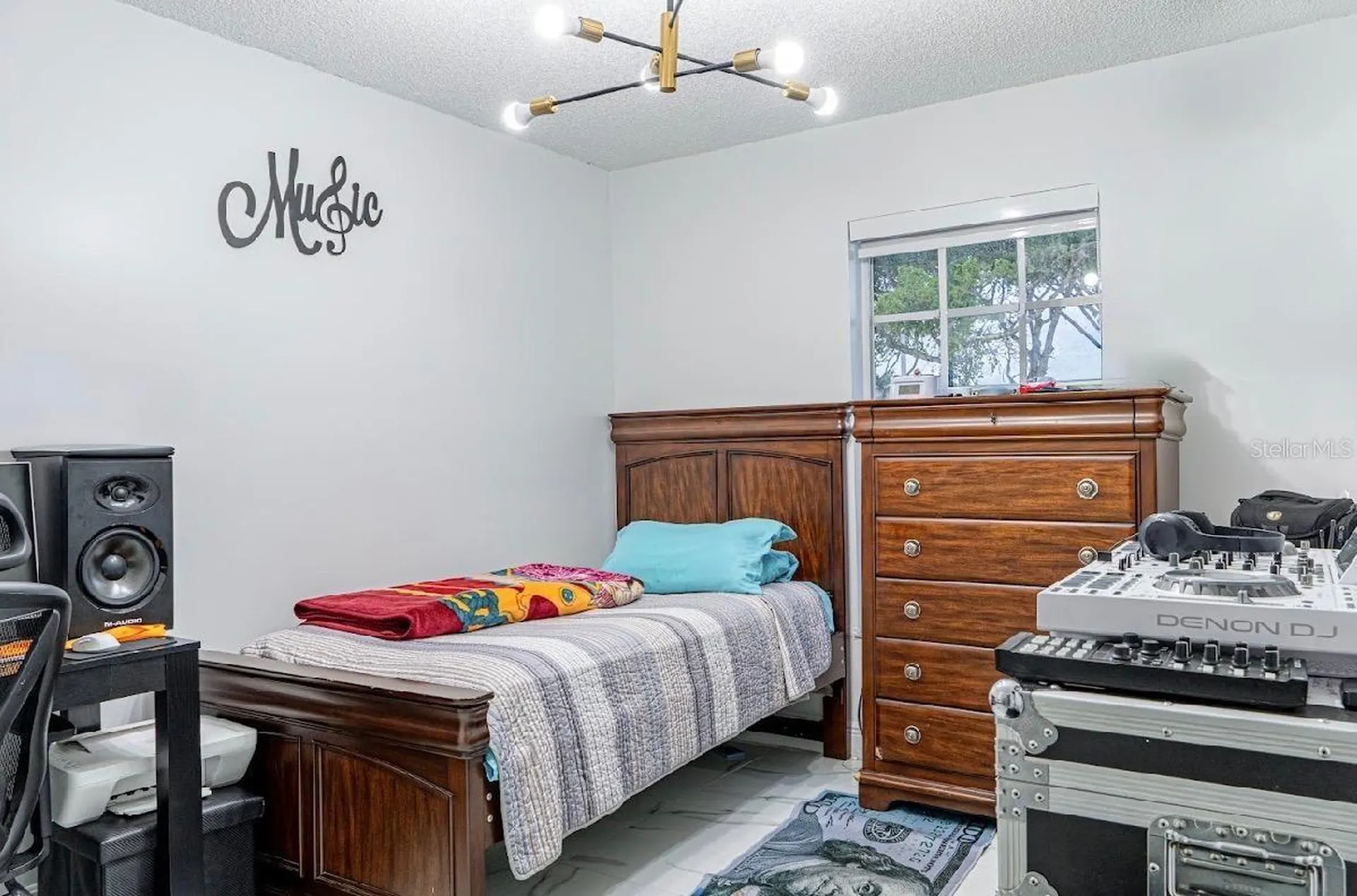8419 NW 193rd Lane Hialeah FL 33015