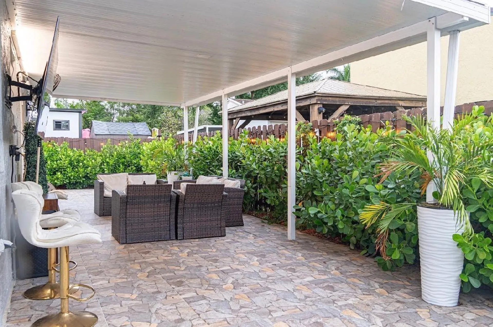 8419 NW 193rd Lane Hialeah FL 33015