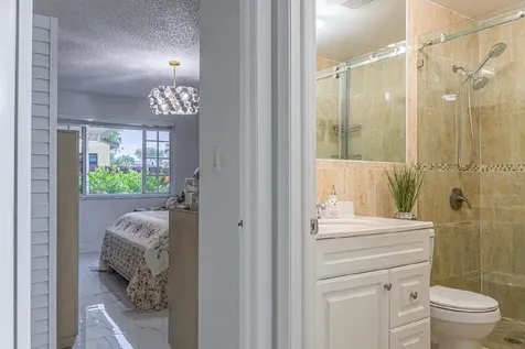 8419 NW 193rd Lane Hialeah FL 33015