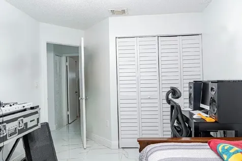 8419 NW 193rd Lane Hialeah FL 33015