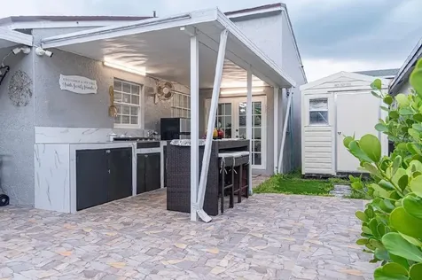 8419 NW 193rd Lane Hialeah FL 33015