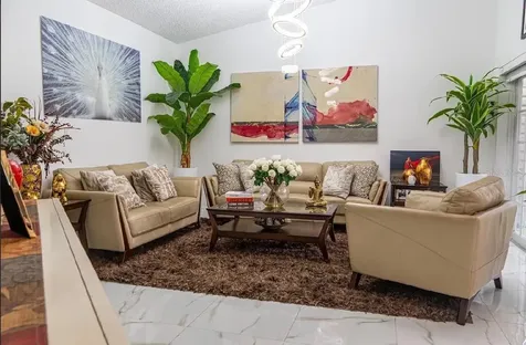 8419 NW 193rd Lane Hialeah FL 33015