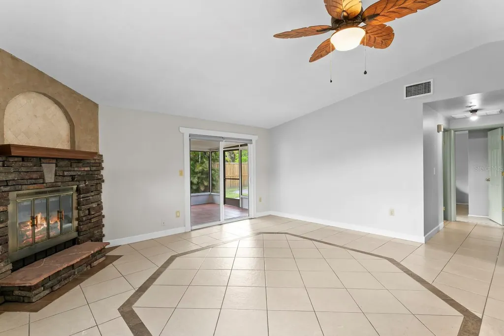 105 Kilsythe Street Oldsmar FL 34677